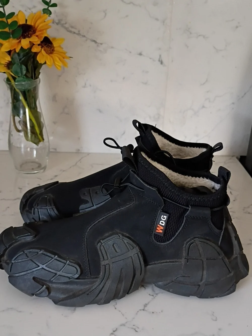 Men's Black Slip-On Insulated Sneakers